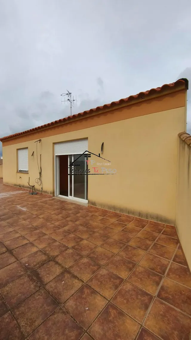 ÁTICO-DÚPLEX A ESTRENAR. 5 DORMITORIOS. 3 BAÑOS. TERRAZA DE 60M. COCHERA INCLUIDA — 11