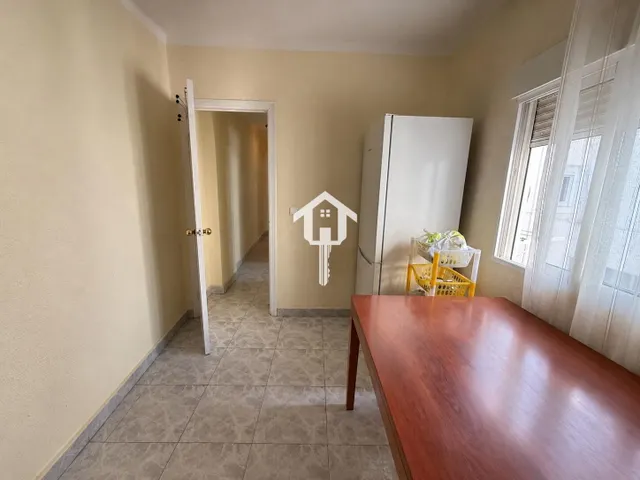 PISO EN VENTA EN ALICANTE. 66m2, 3 habitaciones, 1 BAÑO, CUARTA PLANTA SIN ASCENSOR. ZONA DE ALTOZANO — 37