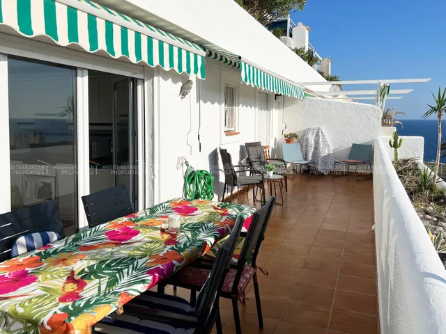 Apartamento con vistas al mar en la Cala de Benidorm — 8