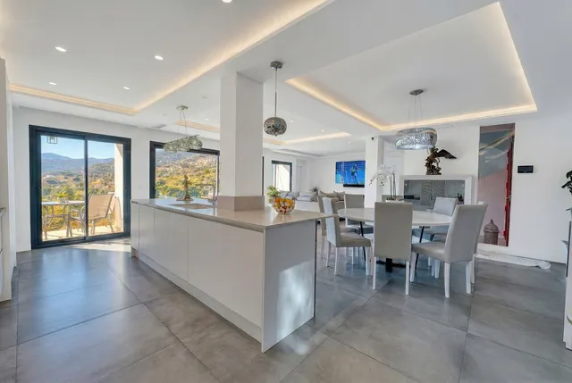 Chalet 4 habitaciones 339m² en venta - Istan pueblo - foto 3