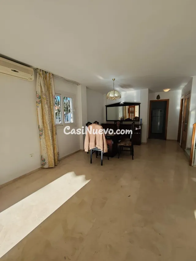 EN VENTA CHALET PAREADO DE ESQUINA EN VIÑA MALAGA!! - foto 4
