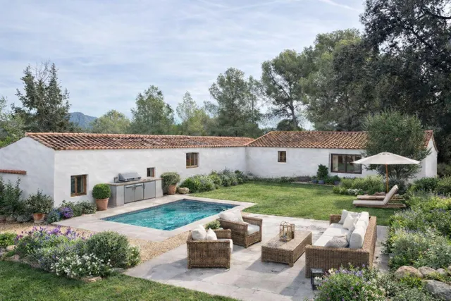 Casa rural exclusiva en pleno núcleo de Puigmoltó - foto 2
