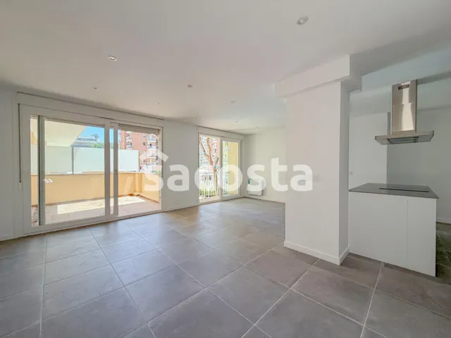 Amplio piso con  terraza, ideal como inversión o vivienda — 18