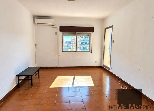 ESTUDIO HOME MADRID OFRECE piso de 109 m2, situado en tercera planta exterior, en el barrio de Peñagrande. — 2