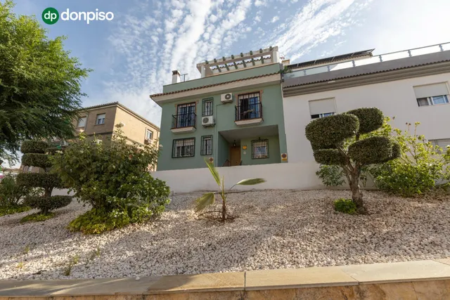 Casa independiente a 5 minutos de Granada en buen estado para entrar a vivir — 48
