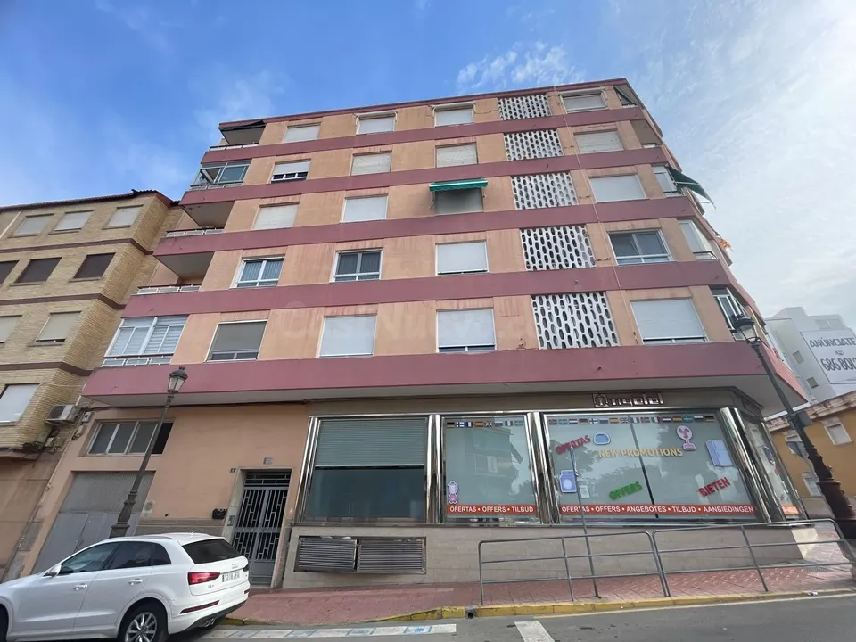 Apartamento exterior de 3 dormitorios listo para entrar a vivir en Guardamar del Segura