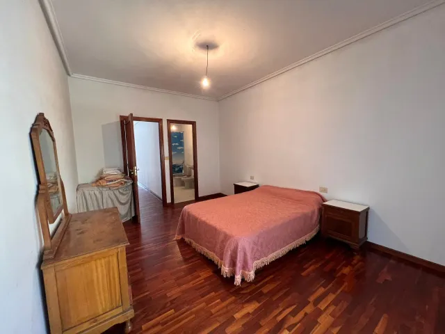 Amplio Piso en Venta en A Ponte, Ourense por €195.000 — 10