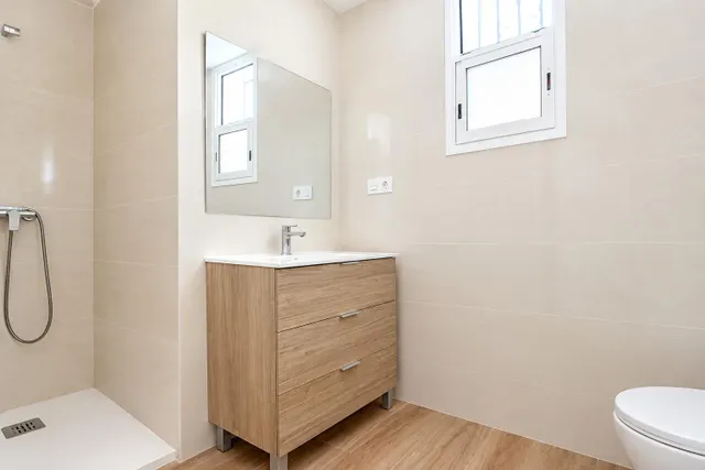 CASA EN ALQUILER CON DOS PLANTAS, 3 habitaciones Y AMPLIA TERRAZA — 13