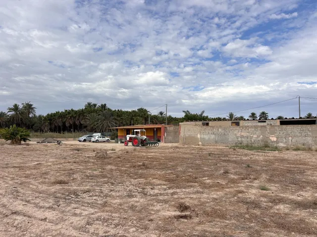 Chalet en Venta: Oportunidad Única por €318,000 — 6