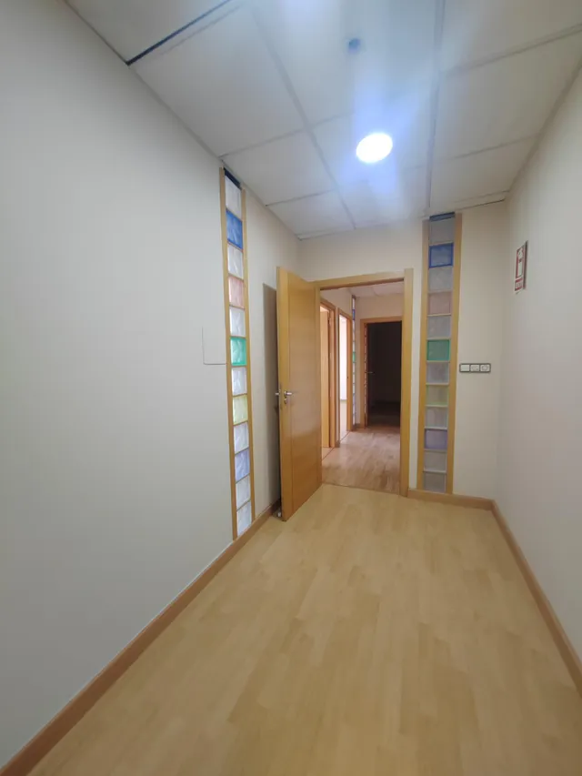 Amplio Local Comercial Reformado en Gran Eje de Jaén - Ideal para Tu Negocio — 15