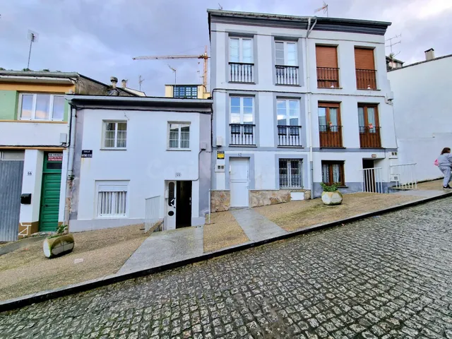 Casa en Ribadeo, puerto y encanto - foto 2
