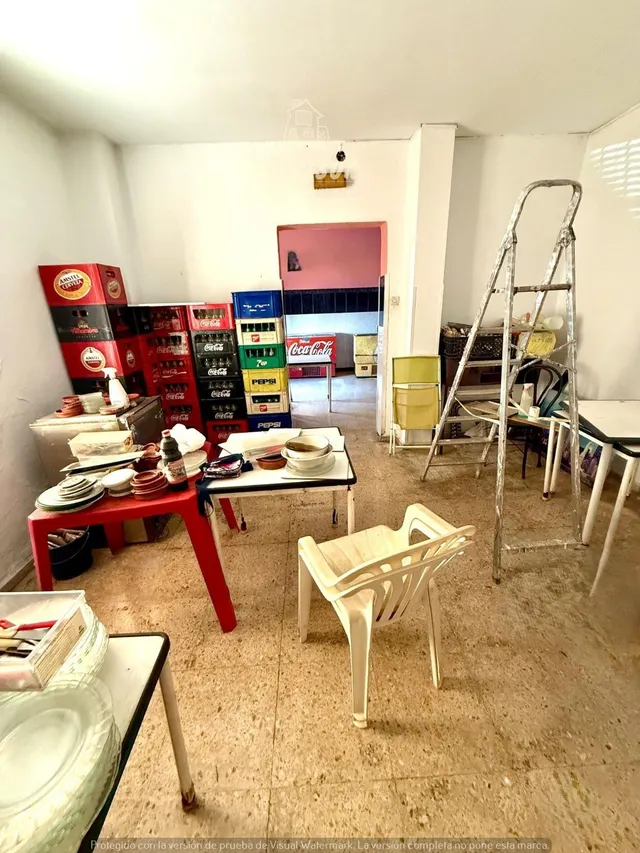 ZONA HIGUERON -Oportunidad única en el corazón del barrio! Casa + negocio en venta — 24