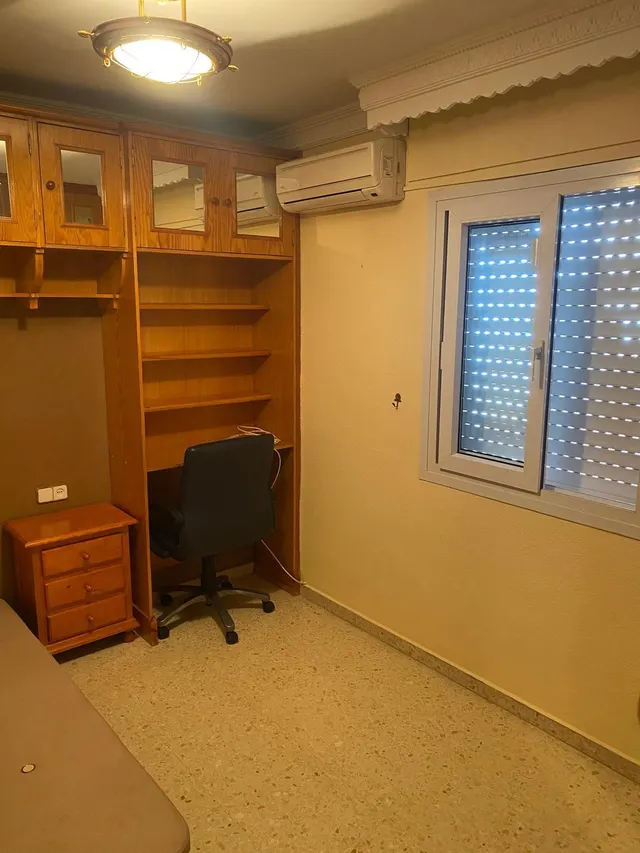 ¡ADOSADO EN SAN BERNABÉ CON GARAJE Y PATIO! — 11