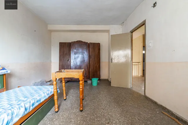 SE VENDE CASA CON UNA PARCELA DE 518 m2 (EN EL CENTRO DE LOS OGÍJARES). — 30