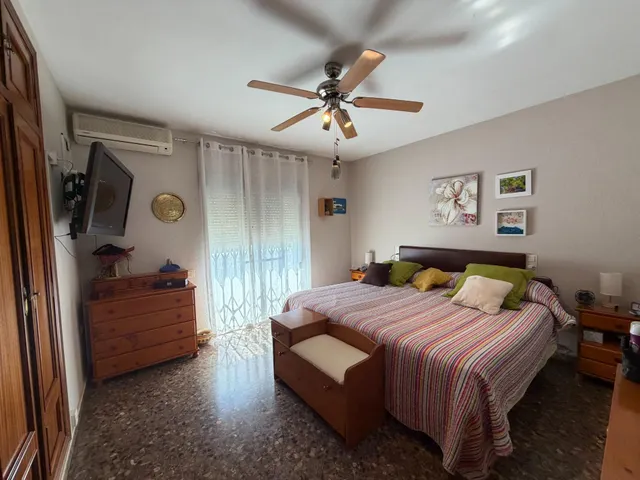 Espectacular Chalet en La Pobla de Vallbona - Ideal para Vivir — 27