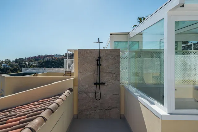 Casa adosada en benahavis, urbanización la quinta — 22