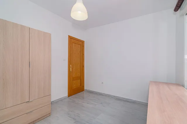 PISO CON GARAJE JUNTO PARADA METRO — 17