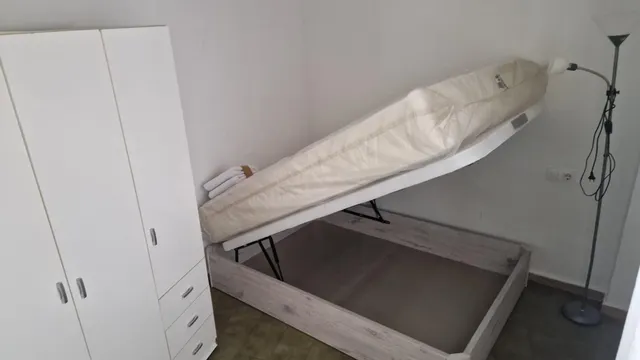 Piso en alquiler en pleno centro, junto al bulevar de gran capitán — 8