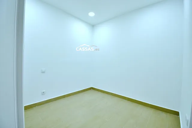 ZONA CENTRO– Planta baja Reformado a estrenar con 2 habitaciones y 2 baños. — 6