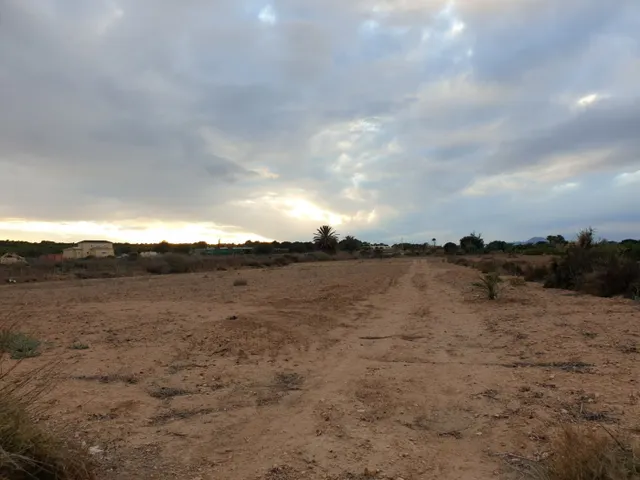 TERRENO EN EL MOLAR ( ZONA LA MARINA ) — 8