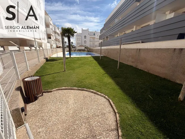 APARTAMENTO CON GARAJE Y PISCINA — 12