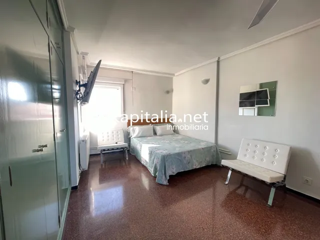 Ático duplex con chimenea y vistas panorámicas — 32