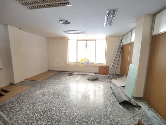 LOCAL COMERCIAL ESQUINERO EN LA ZONA DE HACIENDA - foto 3