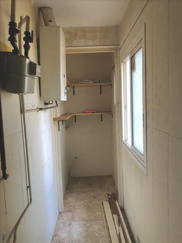 FANTÁSTICO PISO OKUPADO en Calle Cadi 10 de Barcelona (Barcelona). — 10