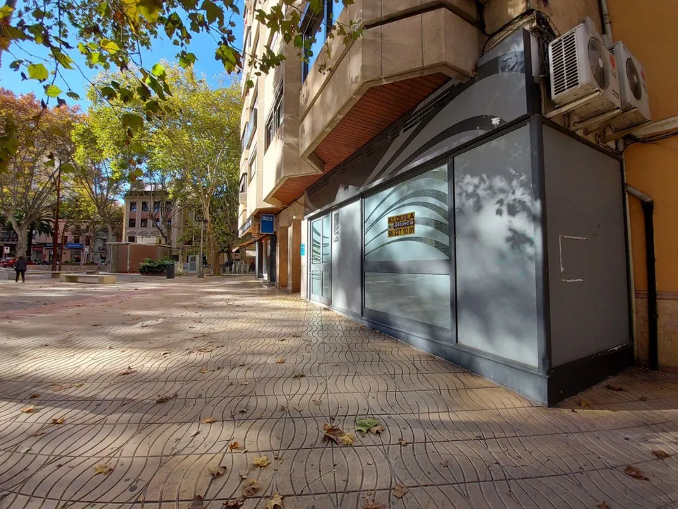 LOCAL COMERCIAL EN PLENO CENTRO DE XÀTIVA