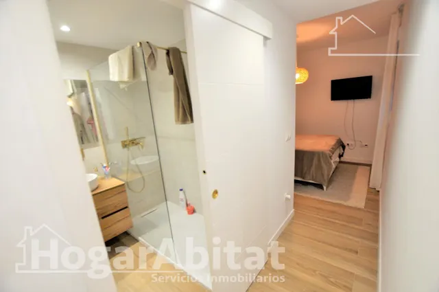 Impecable y reformado en residencial con terraza, piscina y dos plazas de garaje, cerca del centro — 14