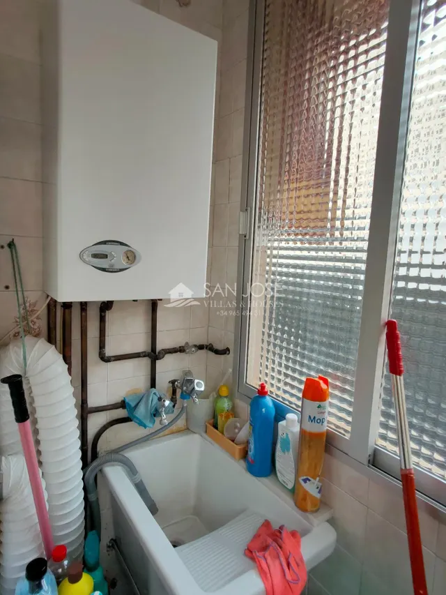INMOBILIARIA SAN JOSEVENDE EDIFICIO CON DOS PISOS Y GARAJE EN MUY BUEN ESTADO EN EL CENTRO DE ASPE — 28