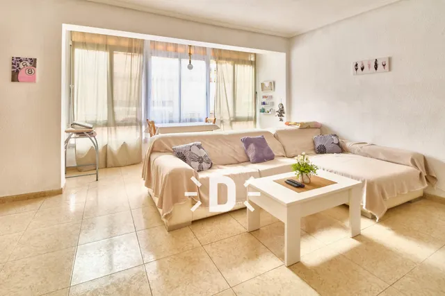 SE VENDE VIVIENDA EN MASSANASSA CON INQUILINO