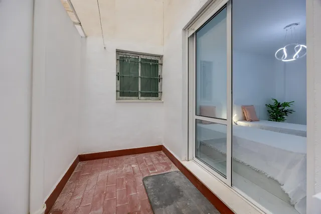 Planta baja de dos dormitorios, totalmente reformada y con piscina comunitaria — 22