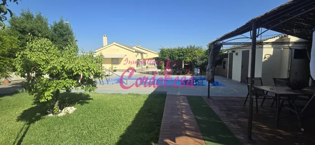 Oportunidad Única: Parcela de 1260 m2 con Dos Casas y Piscin - foto 4