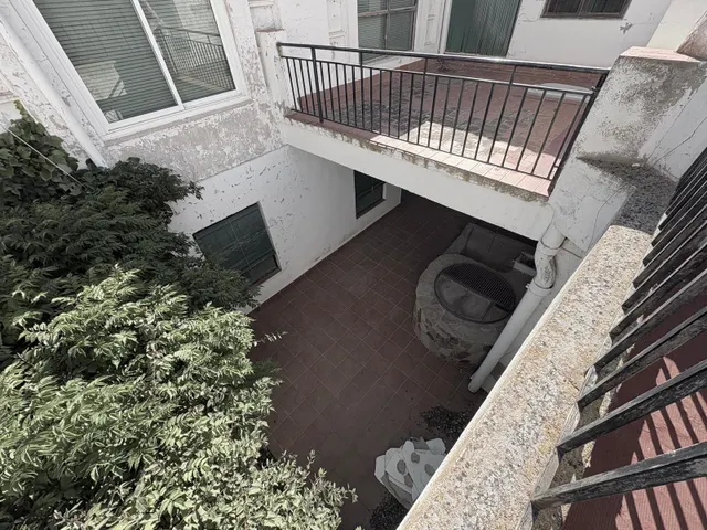 CASA DE 480M2 EN SAN BENITO — 24