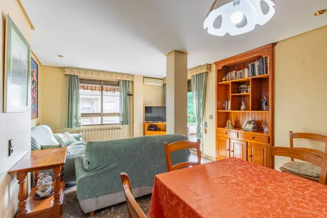 Una residencia exclusiva con terrazas panorámicas en un paraíso natural. — 32