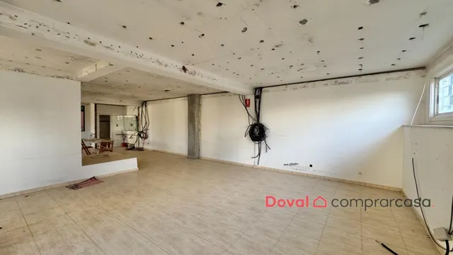 Amplio local comercial en zona Hispanidad – 359 m2, luminoso y con acceso para vehículos — 13