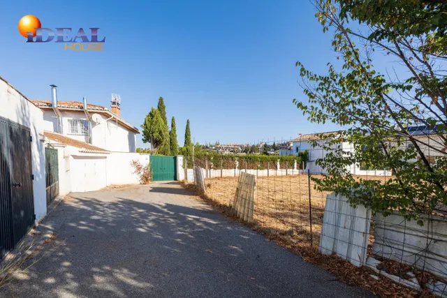 Compra tu parcela para hacer la casa de tus sueños a 5 min de Granada. Huétor Vega — 4