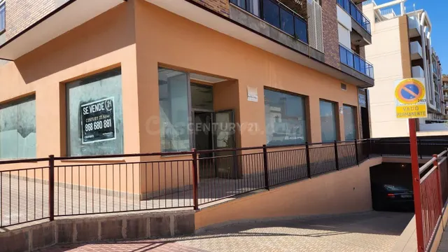 Local comercial 306m² en venta - La Viña-San José