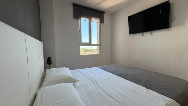 ¡Vistas despejadas al mar desde un piso 11 en Residencial El Brezo! — 23