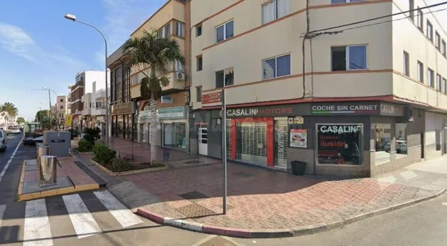 SE VENDE piso OKUPA en C Avenida Canarias 349 de Santa Lucí - foto 3