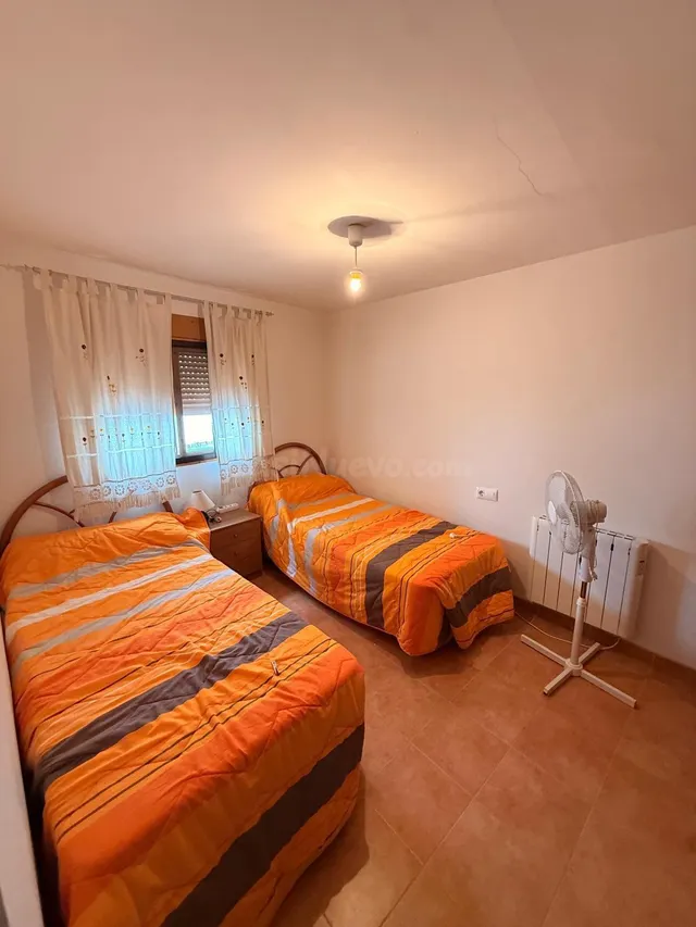 ¡Oportunidad en calle peatonal! Casa de pueblo reformada y l - foto 5