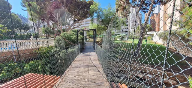 Apartamento reformado con piscina y parking comunitario — 24
