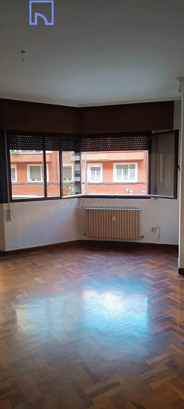 Piso de 4 habitaciones y 3 baños en zona centro - foto 5