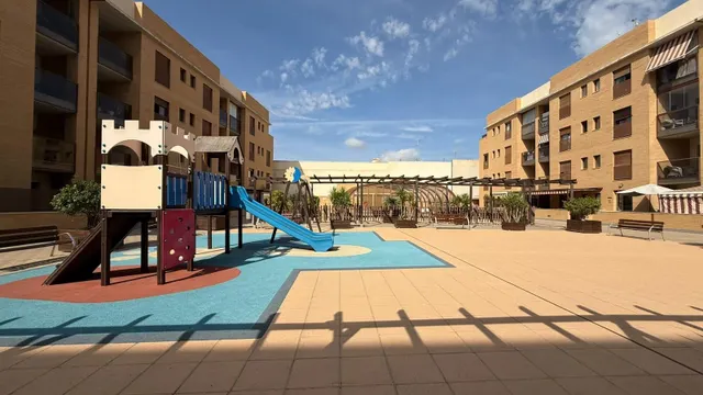 PISO DE TRES DORMITORIOS CON PISCINA CLIMATIZADA, GIMNASIO Y SAUNA EN SAN PEDRO DEL PINATAR — 27