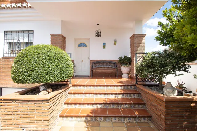 CHALET INDEPENDIENTE CON PISCINA - foto 3