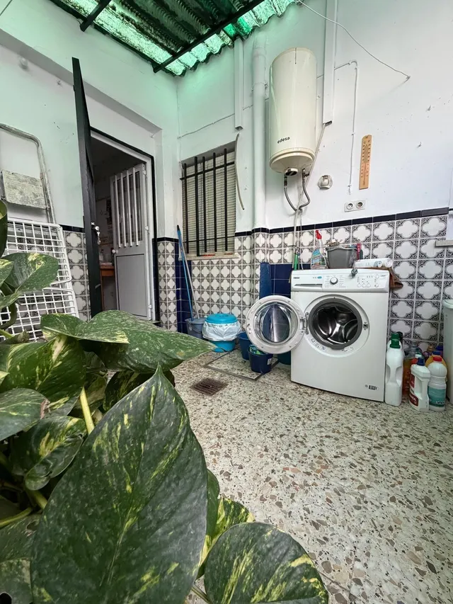Casa en venta en La Puebla del Río – Vivienda en planta baja con patio y azotea. — 10