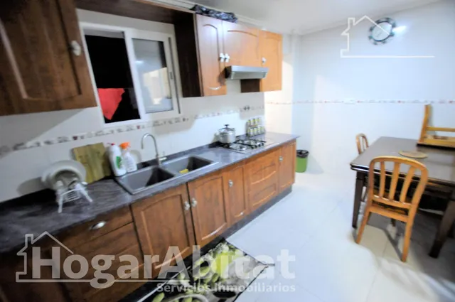 ¡EN PLENO CENTRO! AMPLIO, BONITO Y EXTERIOR CON DOS BALCONES Y ASCENSOR — 22