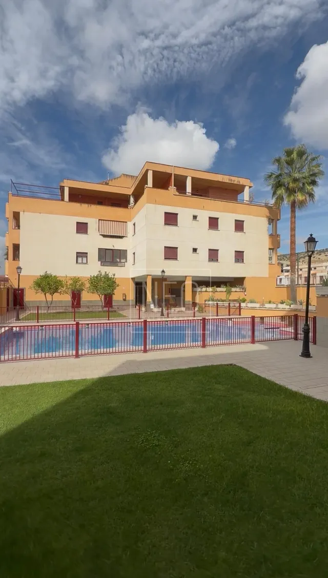 Ático duplex en calle chicuelina, Atarfe, Granada. — 24