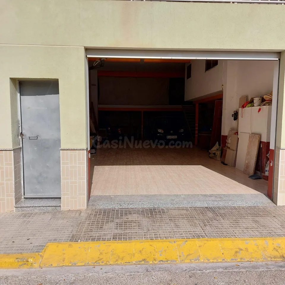 LOCAL EN ZONA ANTIGUO HOSPITAL GANDIA (VALENCIA)